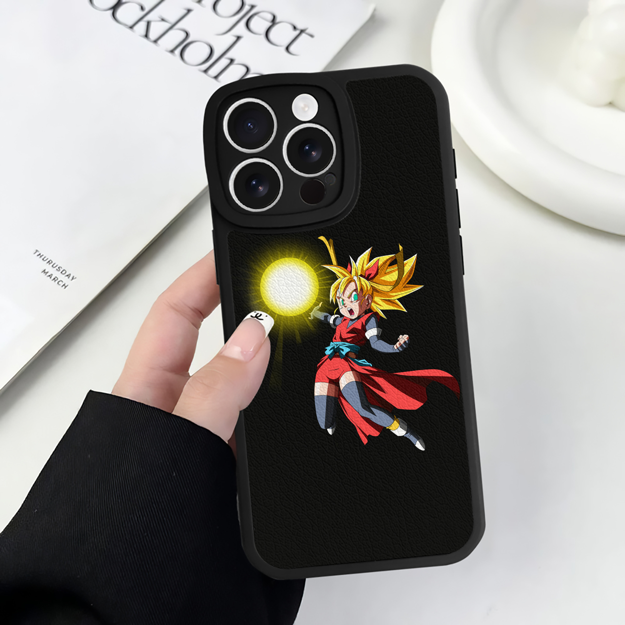（画像用） ドラゴンボール カリフラ DRAGON BALL Caulifla 【iPhone 16シリーズ対応】シリコンスマホケース（レザー調） 材質：シリコン